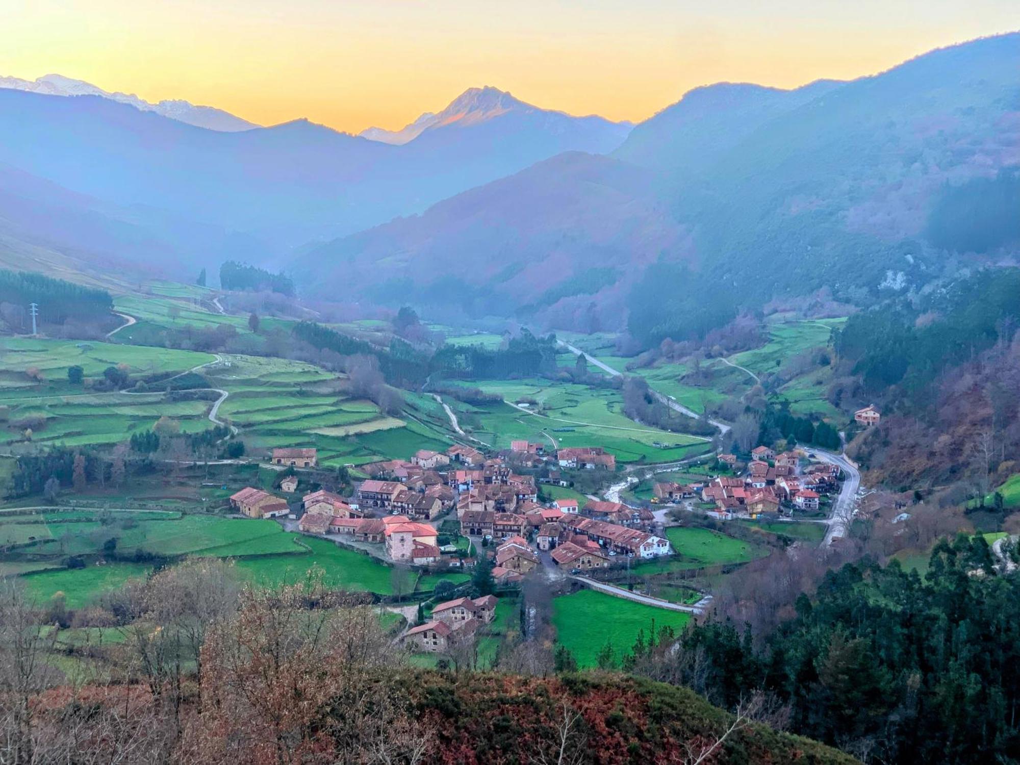 El Molino De Leyte - Charming Riverside Cottage In Carmona, Cantabria Carmona  Eksteriør billede